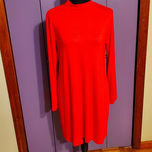 Dresses & Skirts - Beautiful red t-shirt dress! EUC long sleeve